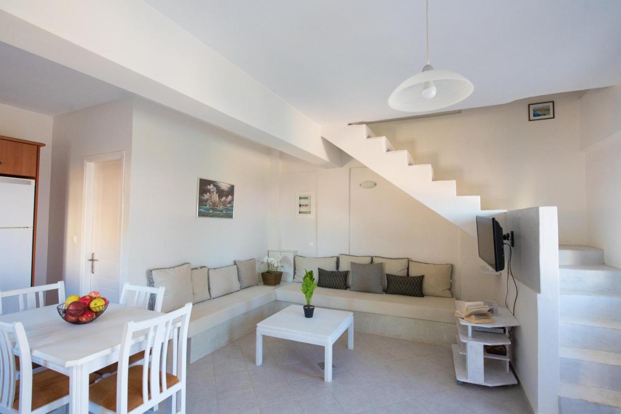 Villa Endless Blue Kalamítsi Екстериор снимка