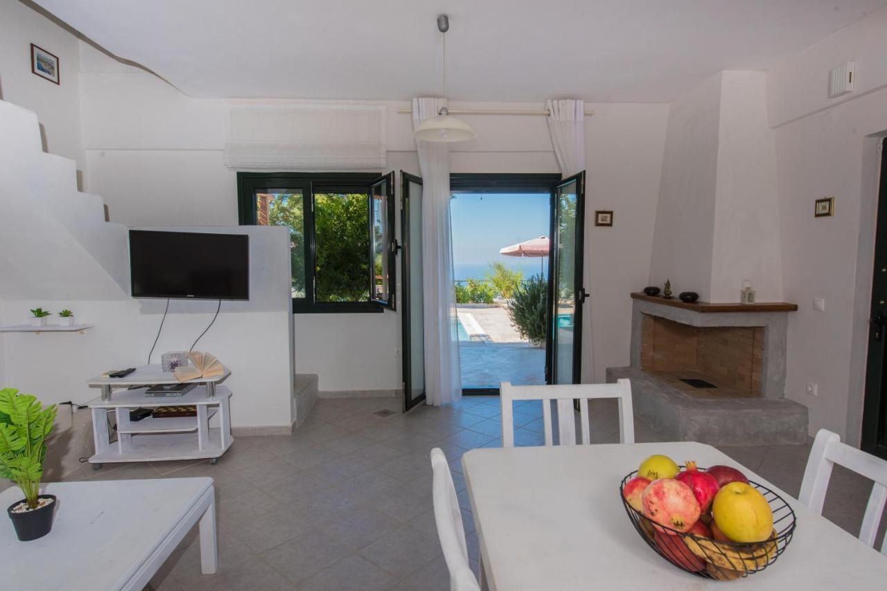 Villa Endless Blue Kalamítsi Екстериор снимка