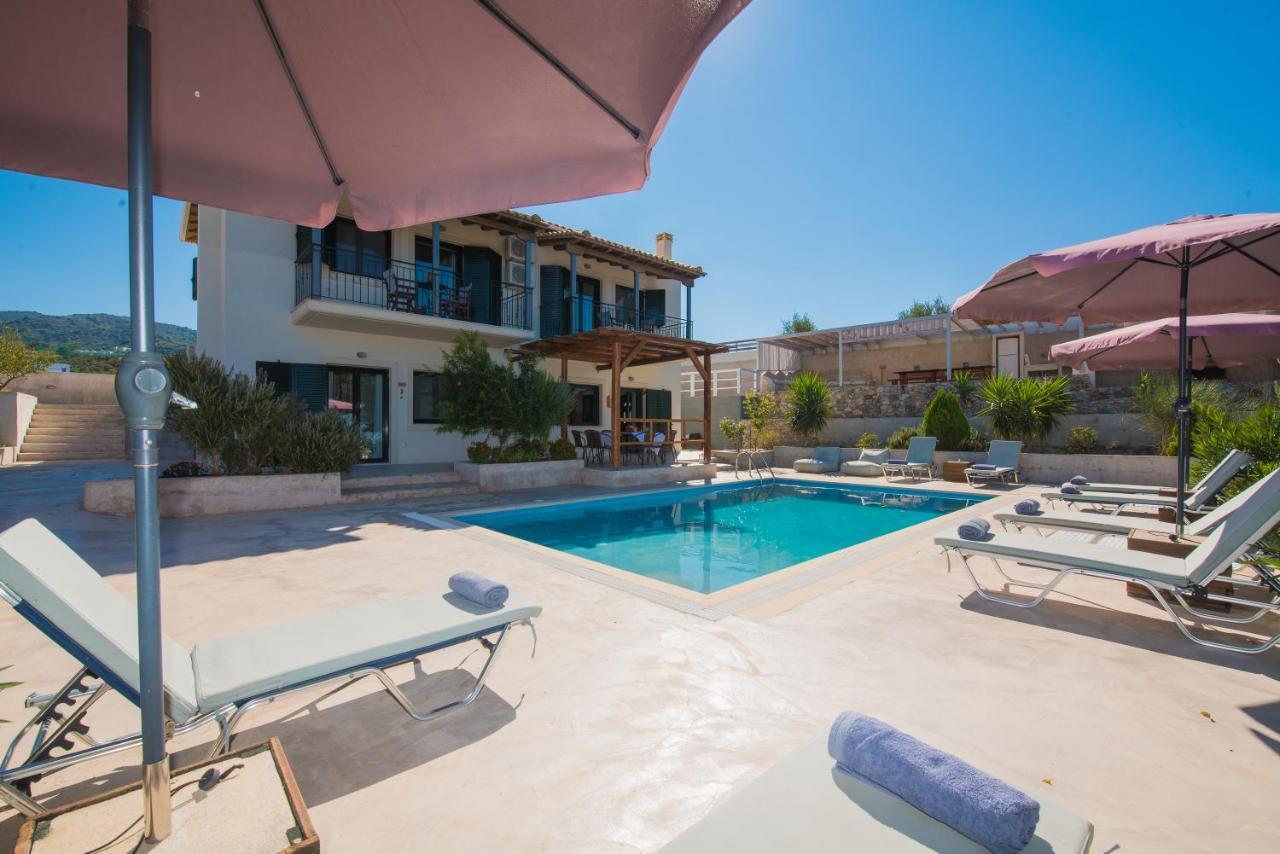 Villa Endless Blue Kalamítsi Екстериор снимка